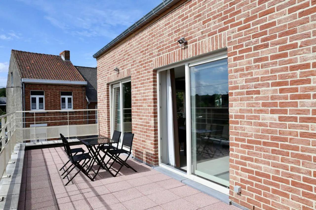 Loft En Duplex Avec Terrasse 3 Chambres Proche Pairi Daiza 몽스 외부 사진